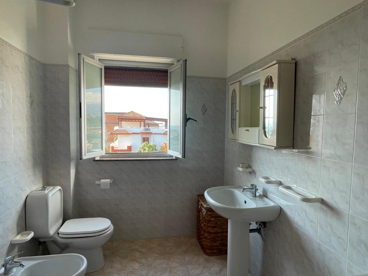 Pipa'S Suntrap Apartment Taormina Bagian luar foto